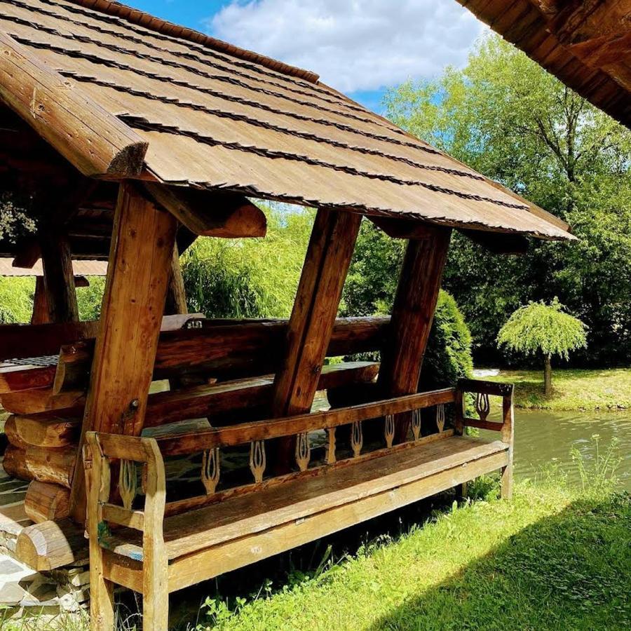 Pastravaria Alina Sirbi Exterior foto